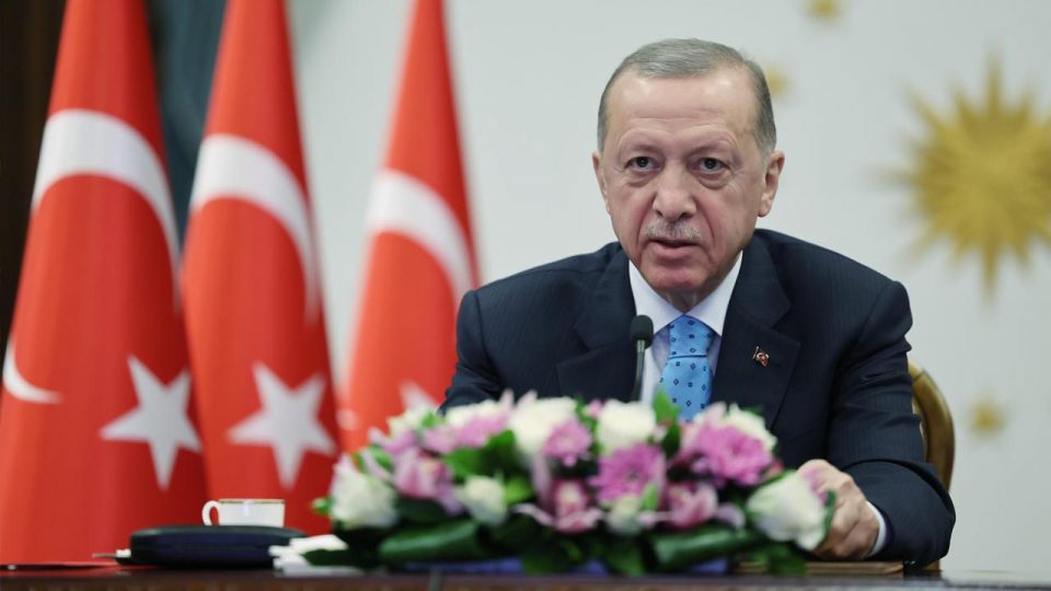 Cumhurbaşkanı Erdoğan’dan A Millilere tebrik telefonu