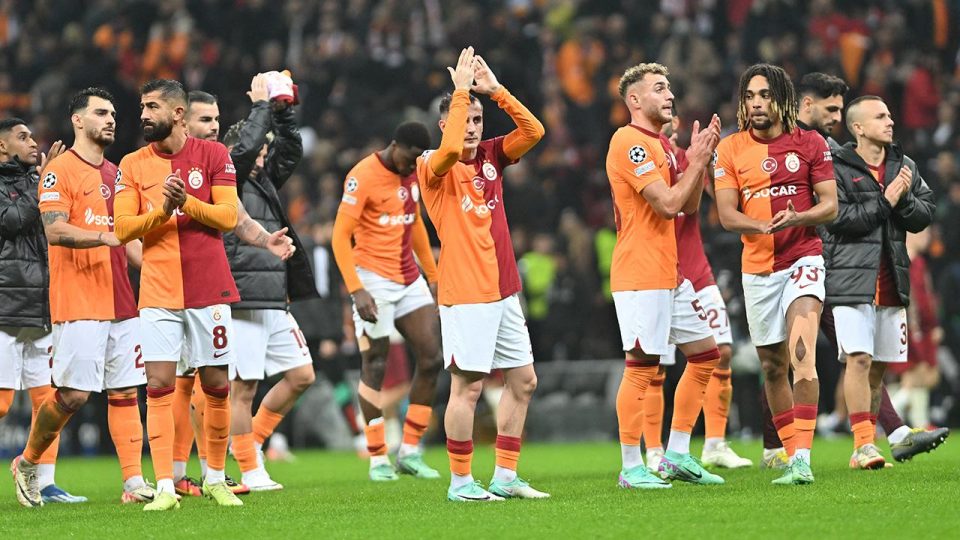 “İnatçı” Galatasaray “Devler Ligi”nde son haftaya umutlu girdi