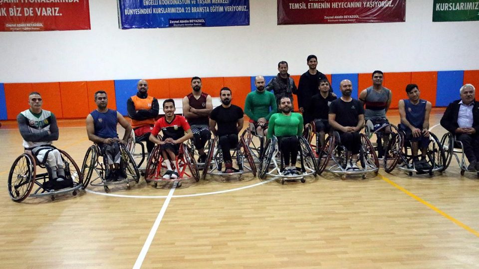 Şanlıurfalı engelli basketbolcular play-off hesabı yapıyor