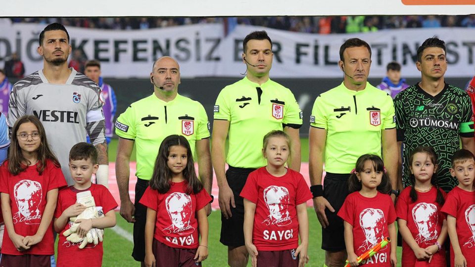 Trabzonspor Konyaspor maçının hakemlerinden memnun